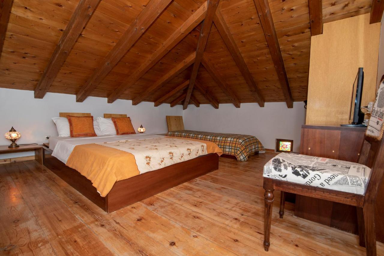 Aeolos Guesthouse Монемвазия Экстерьер фото