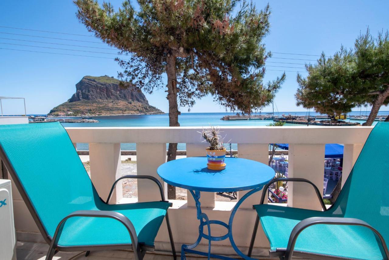 Aeolos Guesthouse Монемвазия Экстерьер фото