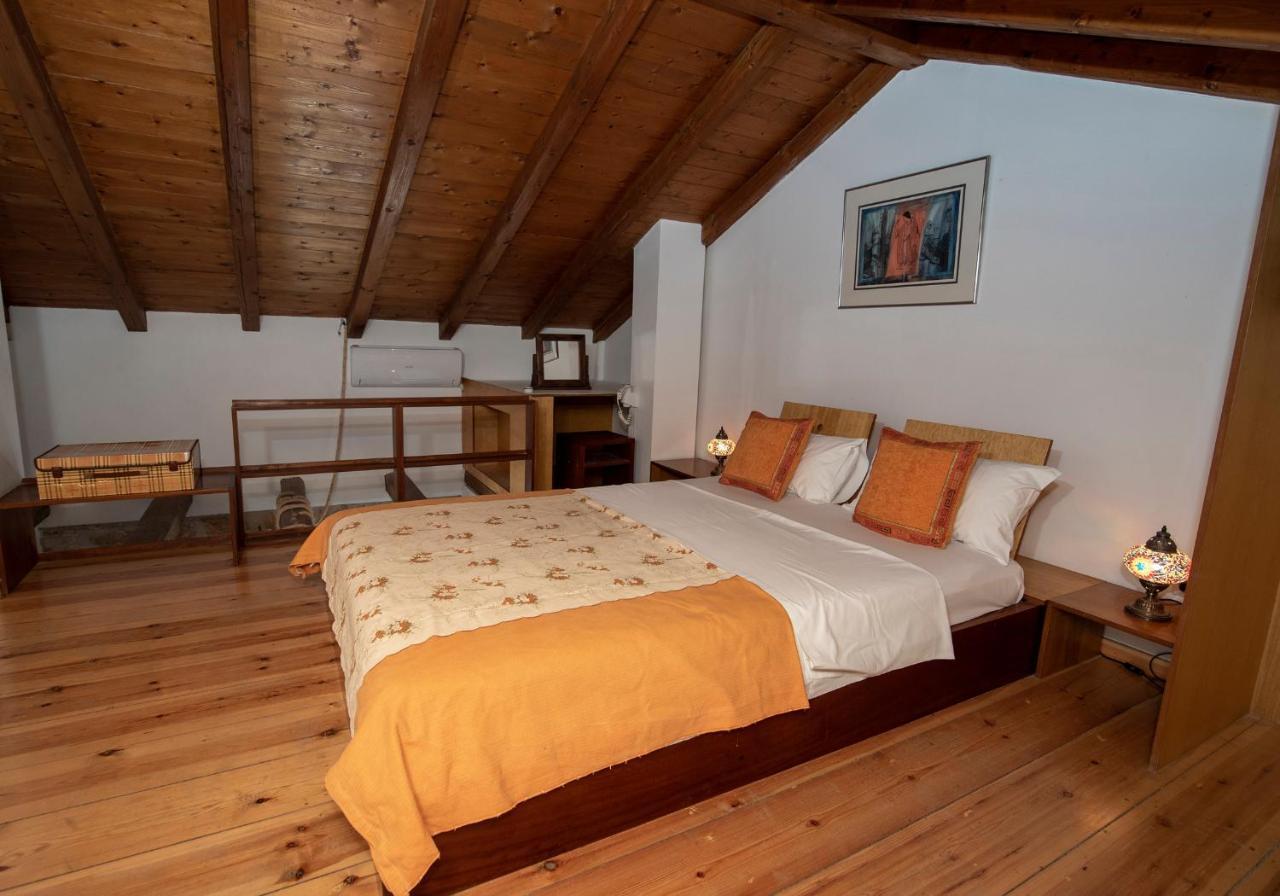Aeolos Guesthouse Монемвазия Экстерьер фото