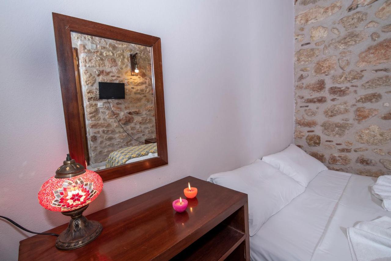 Aeolos Guesthouse Монемвазия Экстерьер фото
