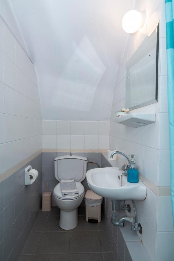 Aeolos Guesthouse Монемвазия Экстерьер фото