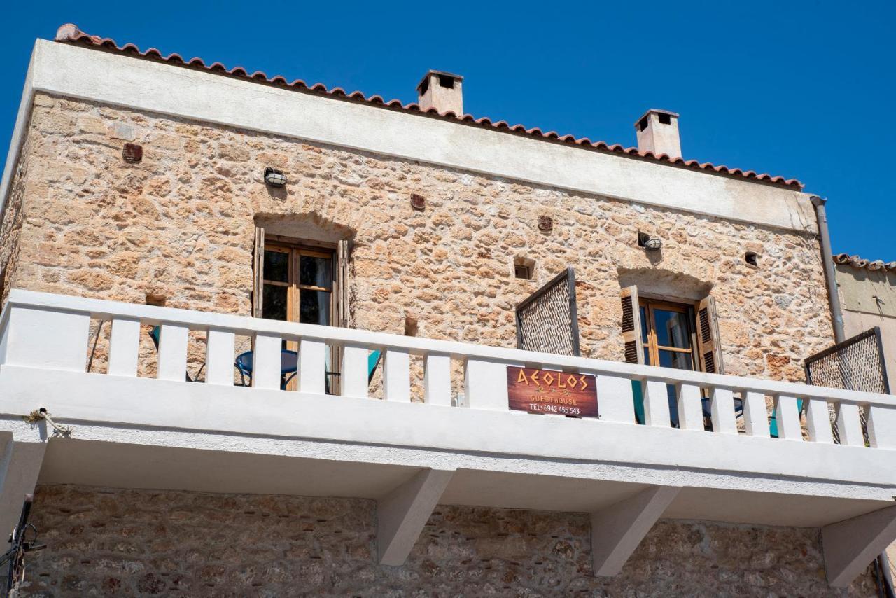 Aeolos Guesthouse Монемвазия Экстерьер фото