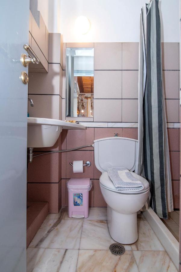 Aeolos Guesthouse Монемвазия Экстерьер фото